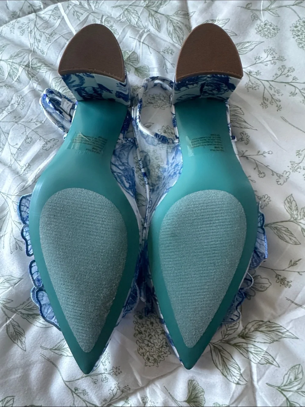 Betsey Johnson Avi Pump Blue and White Floral